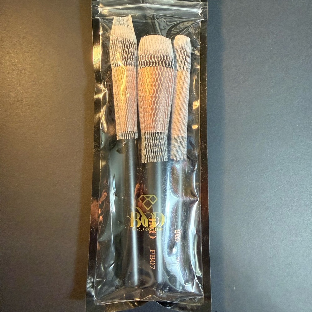 Black & Beige Women’s Face Brush Set - 3 Piece